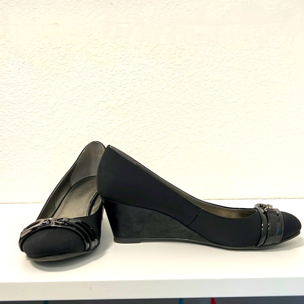 Black heels shoes